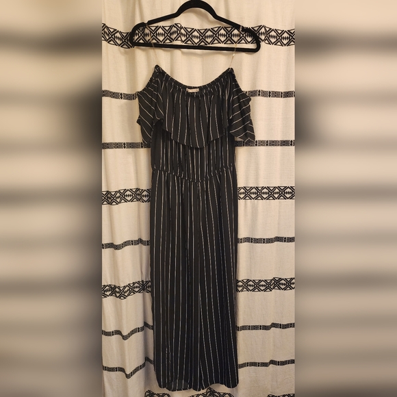 Off the shoulder Romper - Picture 1 of 3